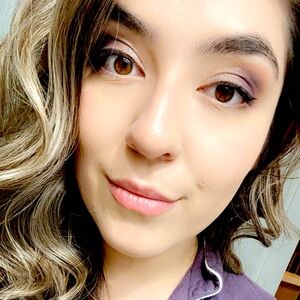 Meet your Posher, Samara